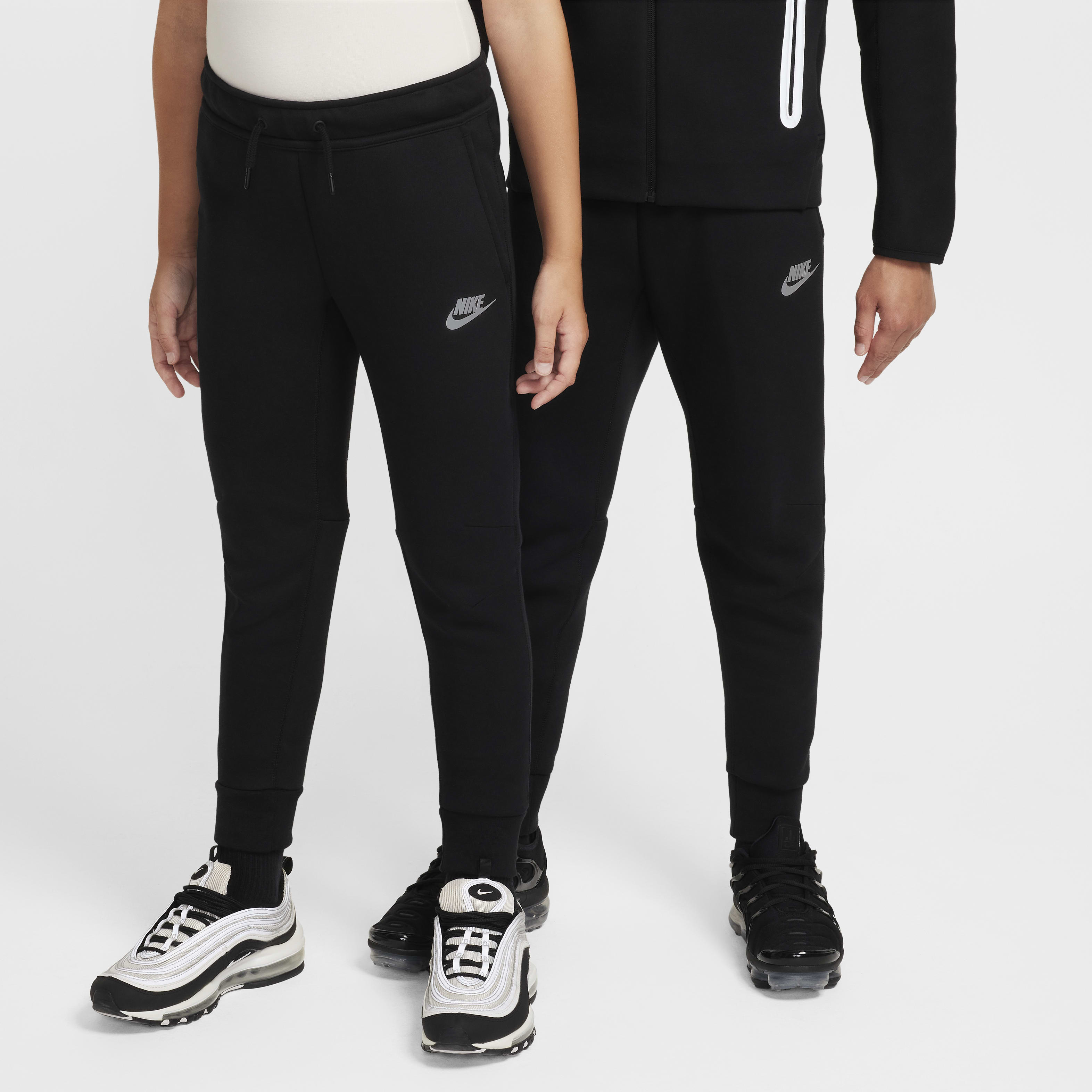 Nike sportswear graphic joggers best sale